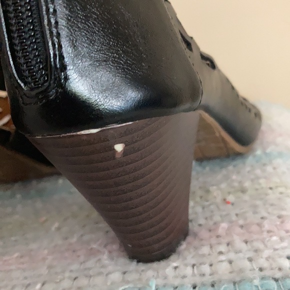 LAST CALL NY VIP black cut-out booties - Picture 7 of 13